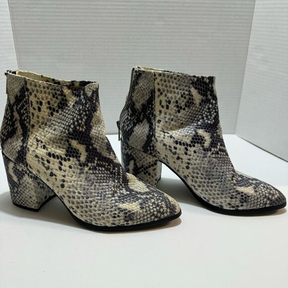 Steve Madden Jillian ankle boots size 7 - Picture 2 of 9